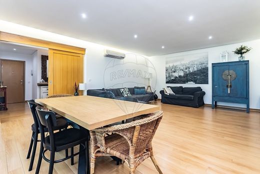 Apartment / Etagenwohnung in Setúbal, Distrito de Setúbal