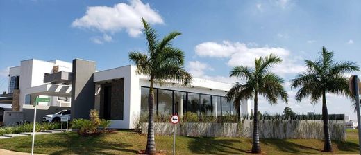 Villa Votorantim, São Paulo