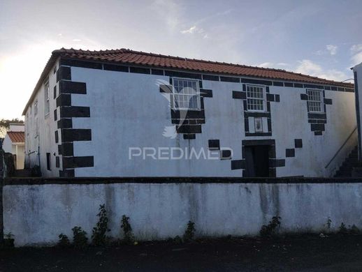 Villa in Madalena, Azores