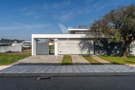 Villa a Ovar, Distrito de Aveiro