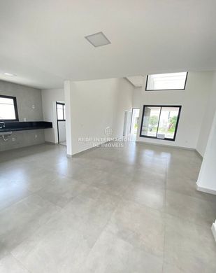 Villa en Votorantim, São Paulo