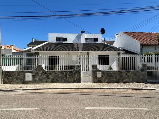 Villa a Seixal, Distrito de Setúbal