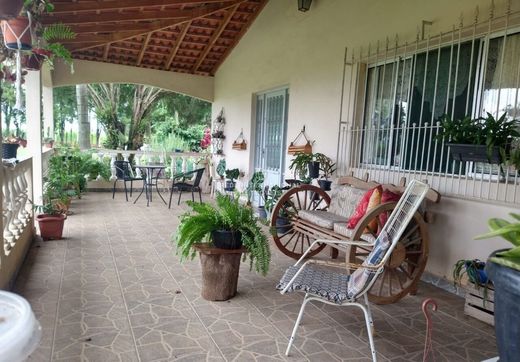 Casa de lujo en Capela do Alto, São Paulo