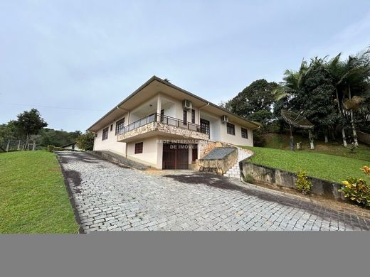 Villa in Gaspar, Santa Catarina