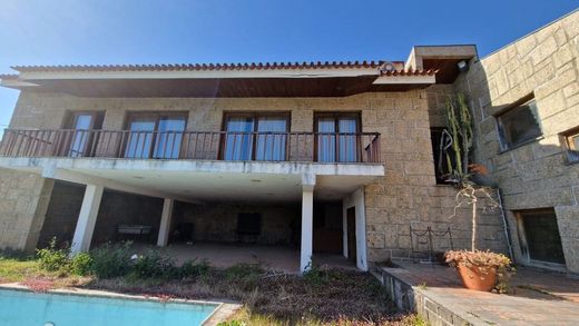 Villa a Guimarães, Distrito de Braga