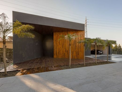 ﻓﻴﻼ ﻓﻲ فيلا نوا دغايا
, Vila Nova de Gaia