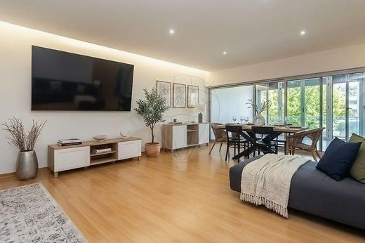 Apartment / Etagenwohnung in Setúbal, Distrito de Setúbal