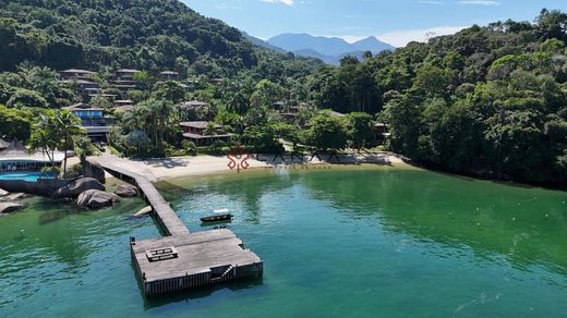 Kamienica w Angra dos Reis, Rio de Janeiro