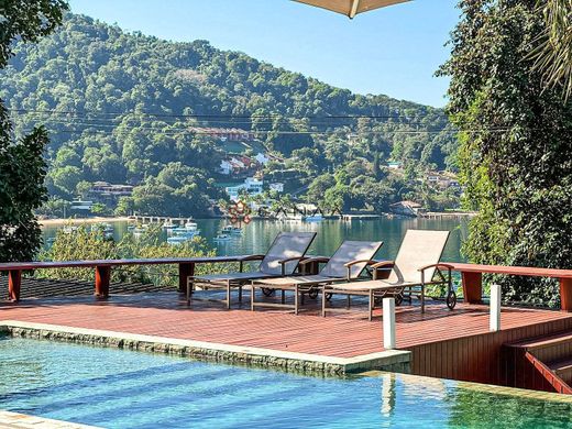 Wohnkomplexe in Angra dos Reis, Rio de Janeiro