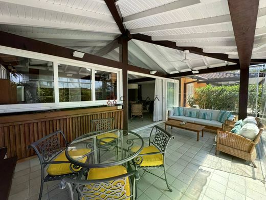 Complesso residenziale a Angra dos Reis, Rio de Janeiro