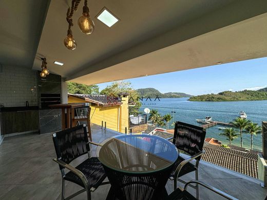 Edificio en Angra dos Reis, Rio de Janeiro