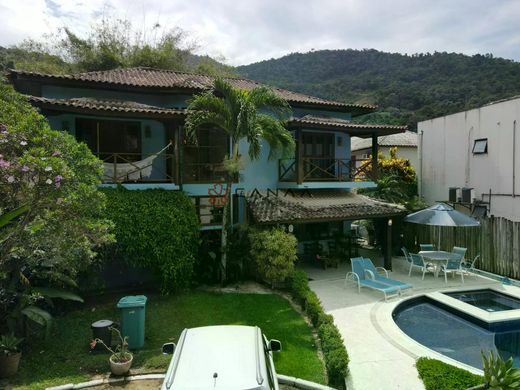 Wohnkomplexe in Mangaratiba, Rio de Janeiro