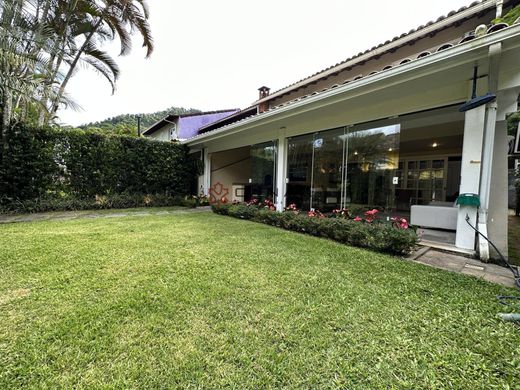 Edificio en Angra dos Reis, Rio de Janeiro