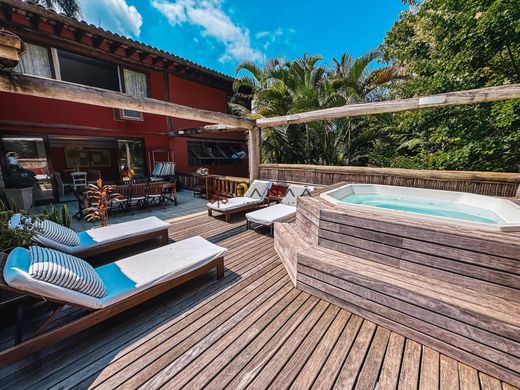 Wohnkomplexe in Angra dos Reis, Rio de Janeiro
