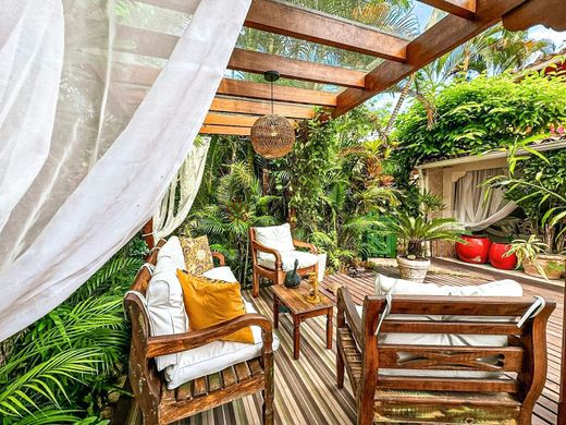 Edificio en Angra dos Reis, Rio de Janeiro