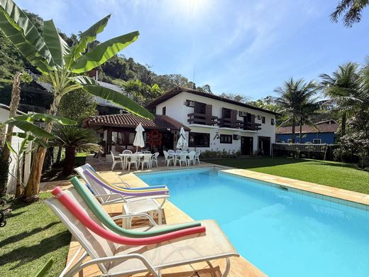 Complexes résidentiels à Angra dos Reis, Rio de Janeiro