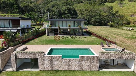 Wohnkomplexe in Mangaratiba, Rio de Janeiro