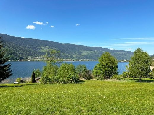 Land in Ossiach, Politischer Bezirk Feldkirchen