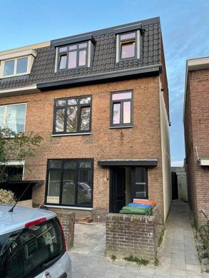 Mehrfamilienhaus in Breda, Gemeente Breda