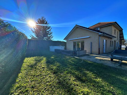 Πολυτελή κατοικία σε Frontonas, Isère