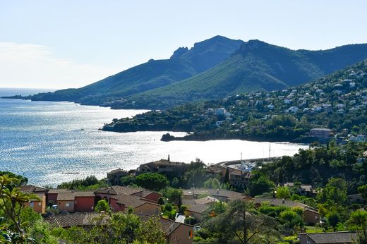 Théoule-sur-Mer, Alpes-Maritimesのアパートメント