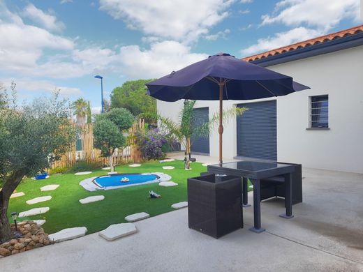 Villa in Cabestany, Pyrénées-Orientales