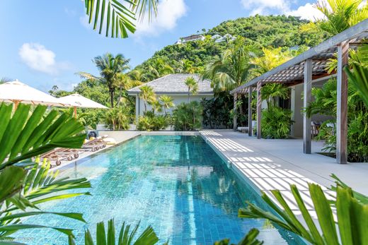 Villa in Colombier