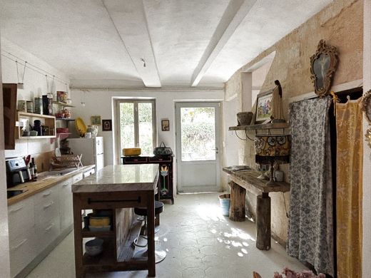 Luxus-Haus in Aujargues, Gard