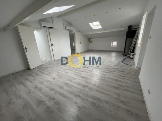 Piso / Apartamento en Unieux, Loira