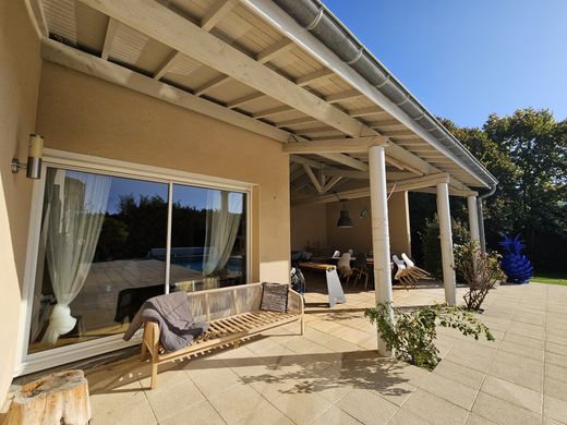 Luxus-Haus in Vichy, Allier