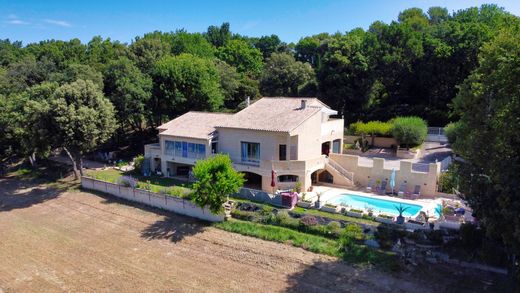 Villa in La Tour-d'Aigues, Vaucluse