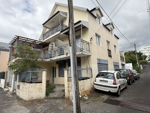 Luxe woning in Saint-Denis, Réunion