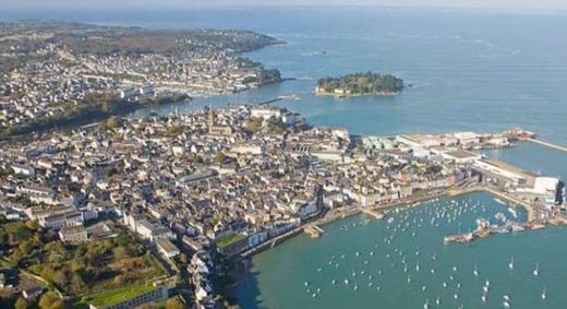 Grundstück in Douarnenez, Finistère