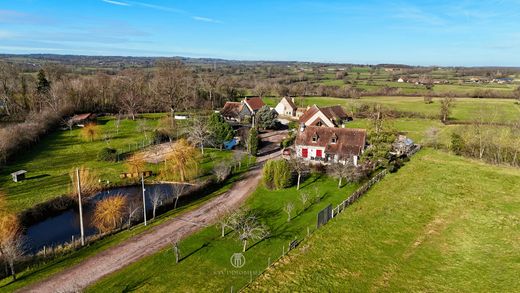 Luxury home in Moulins, Allier