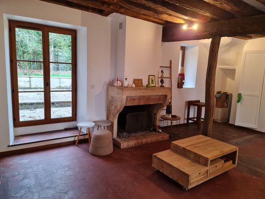 Luxury home in Bièvres, Essonne