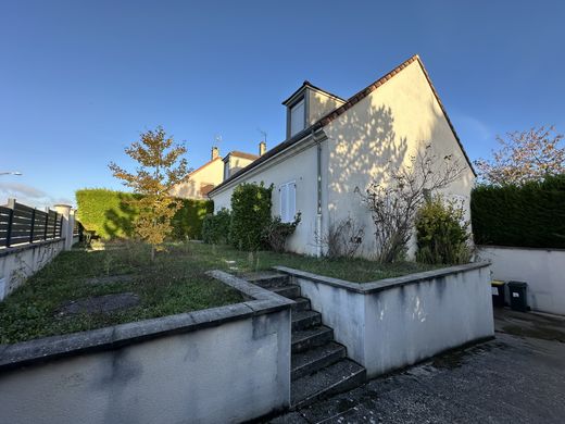 호화 저택 / Ormes, Marne