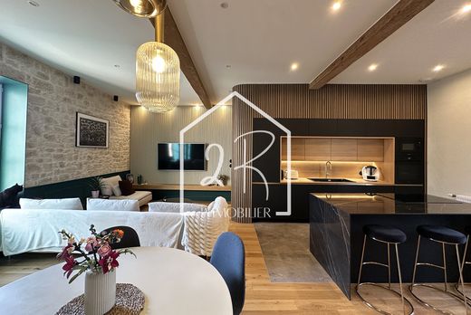 Apartment in Irigny, Rhône