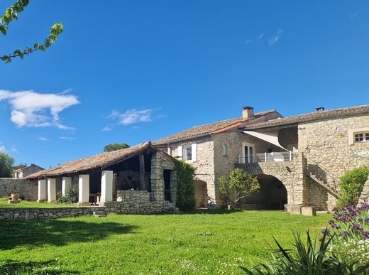 Luxus-Haus in Moulézan, Gard