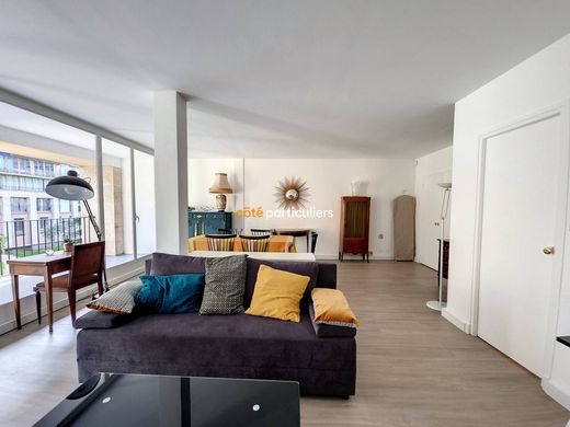 Apartment / Etagenwohnung in Boulogne-Billancourt, Hauts-de-Seine