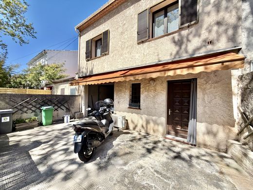 Luxury home in Toulon, Var