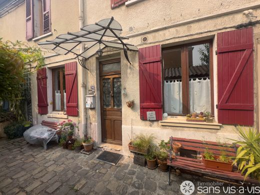 Puteaux, Hauts-de-Seineの高級住宅