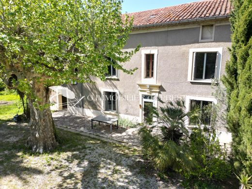 Villa in Pernes-les-Fontaines, Vaucluse
