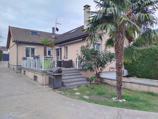 Luxury home in La Frette-sur-Seine, Val d'Oise