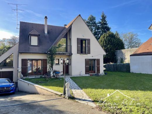 Luxury home in Rochefort-en-Yvelines, Yvelines