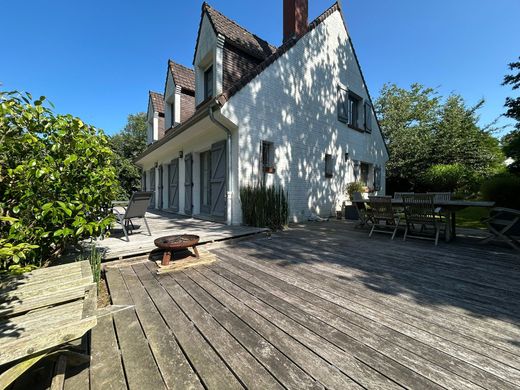 빌라 / Le Touquet-Paris-Plage, Pas-de-Calais