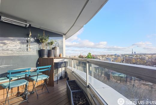 Apartment in Puteaux, Hauts-de-Seine