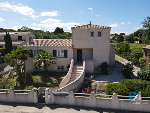 Villa à Tourbes, Hérault