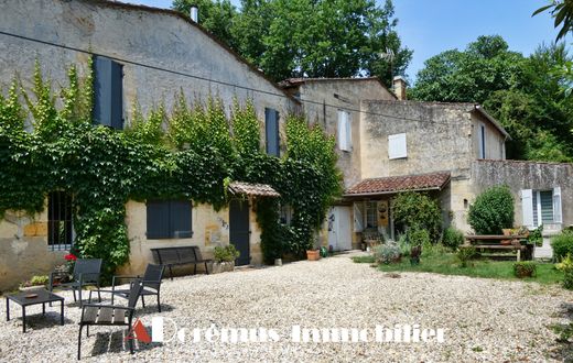 Luxus-Haus in Langoiran, Gironde
