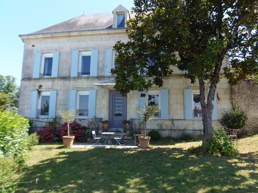 منزل ﻓﻲ Saint-Thomas-de-Conac, شارنت البحرية