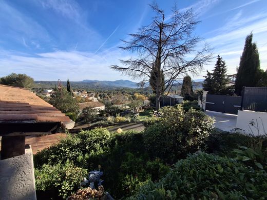 Saint-Savournin, Bouches-du-Rhôneの高級住宅